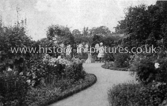 The Gardens, Golders Hill Park, Golders Green, London. c.1910.